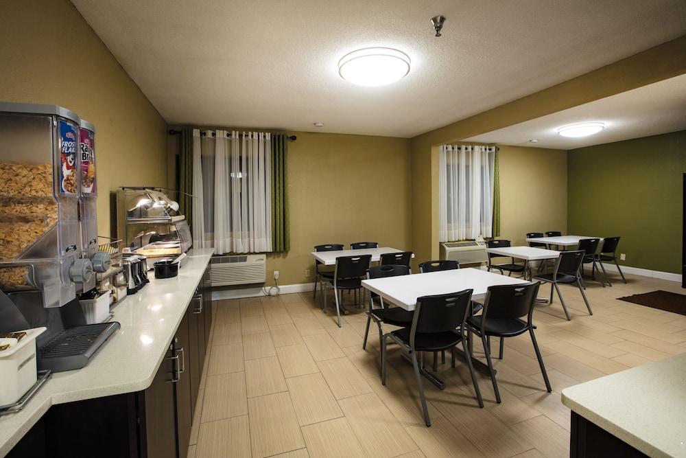 Super 8 By Wyndham St Charles Hotel Saint Charles Ngoại thất bức ảnh
