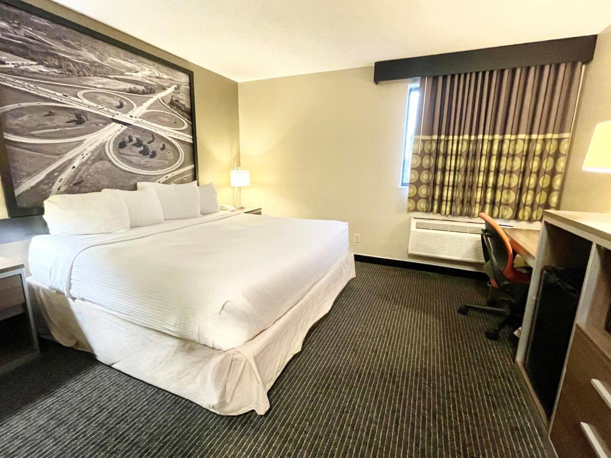 Super 8 By Wyndham St Charles Hotel Saint Charles Ngoại thất bức ảnh